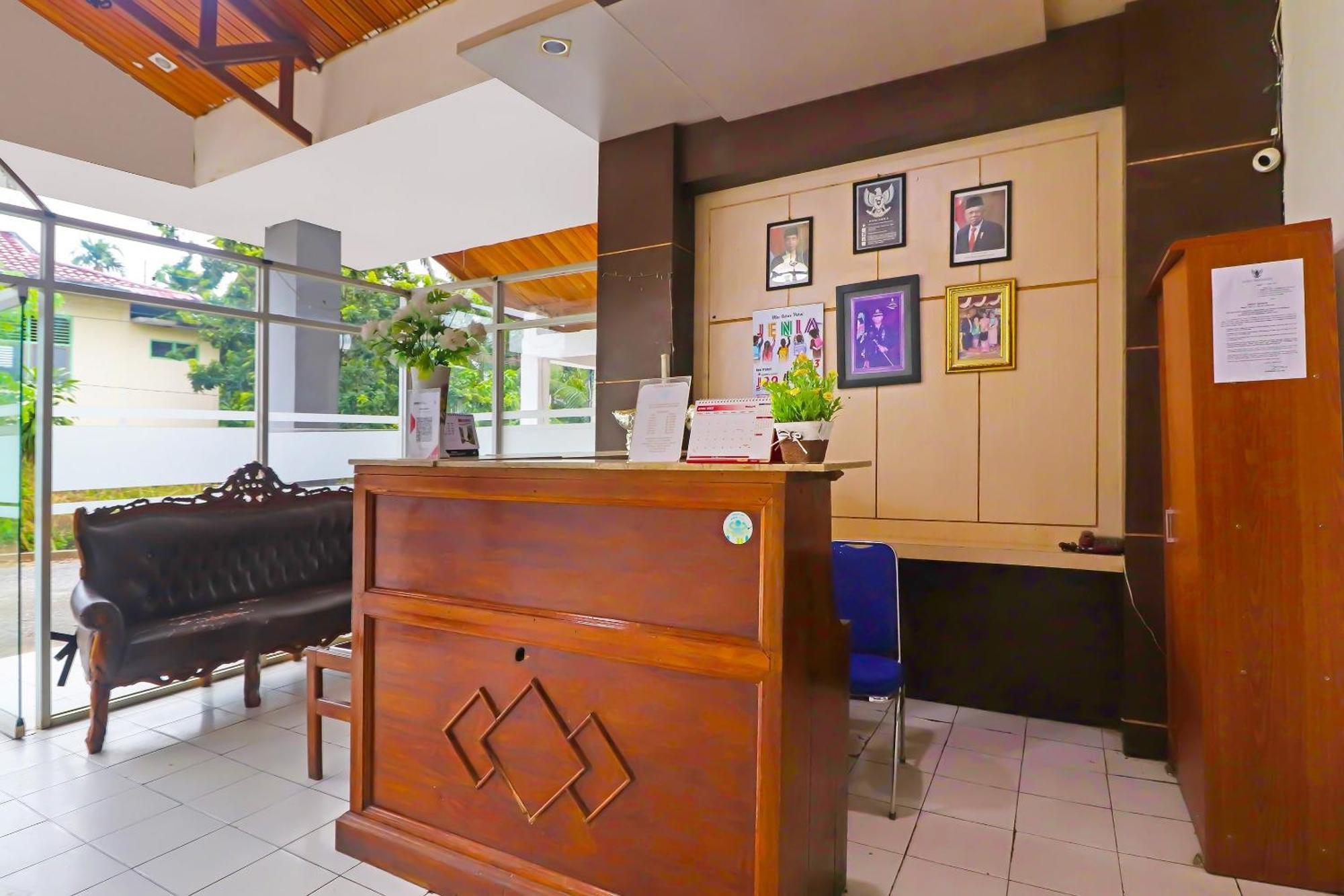 Bangko Oyo 92484 Wisma Permata Syariah מראה חיצוני תמונה